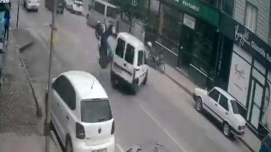 ehliyetsiz surucunun yaptigi kaza kameraya yansidi a4b49e5ed5a3 |