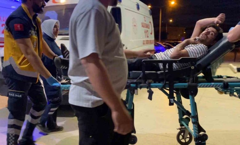 Engelli genci boynundan bıçakladı 1 engelli genci boynundan bicakladi 99d418b86e97 |