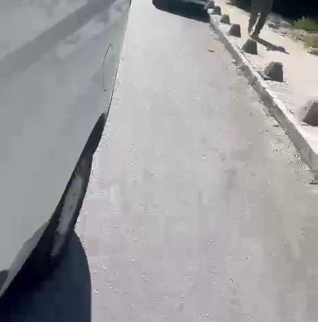 Esenyurt’ta kendisine yol vermeyen aracı taşladı 1 esenyurtta kendisine yol vermeyen araci tasladi 37efe2cbfe8b |