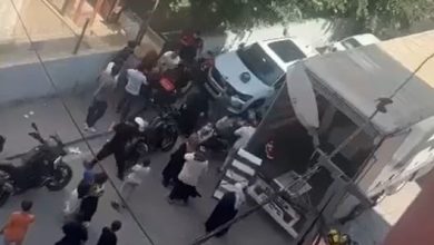 esenyurtta suphe uzerine polisin durdurdugu sahis ve ailesi ortaligi karistirdi o anlar kamerada 3a23ac4cf9ad |