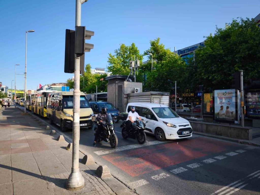 eyupsultanda yakit tankerinin carptigi yaya hayatini kaybetti eb7dc4295e37 |