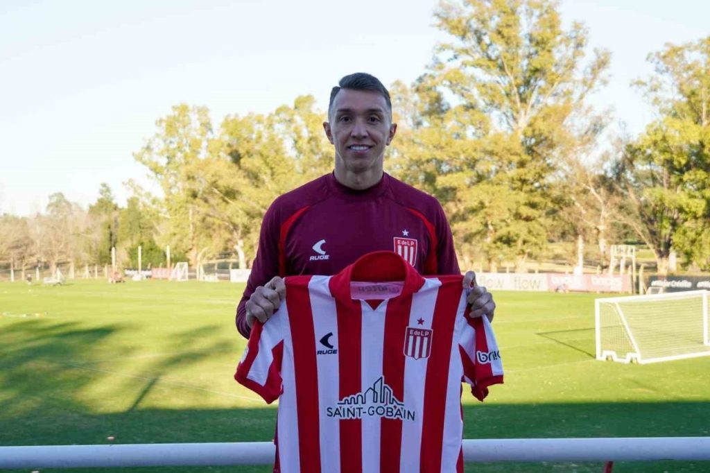 fernando muslera estudiantes ile sozlesme imzaladi 15977ccff805 |