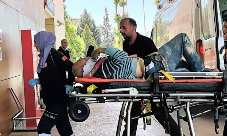 İnşaatın 2. katından düşen işçi ağır yaralandı, çocuklarını sayıkladı 1 insaatin 2 katindan dusen isci agir yaralandi cocuklarini sayikladi eeee5fd84898 |