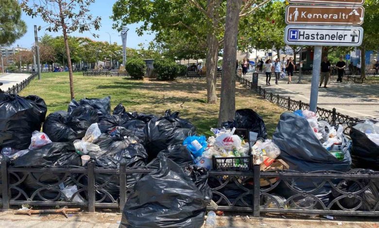 iscilerin grevi izmirin cop cilesi devam ediyor 9fcb7260417e |