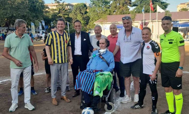 ismail gokcek veteranlar futbol turnuvasindaki macta baslama vurusunu yapti cf68f4e1746c |