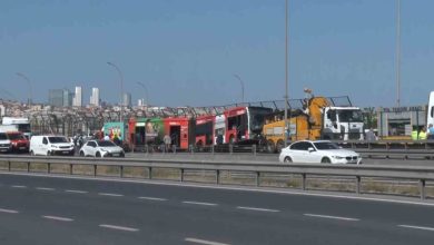 istanbulda halic koprusunde arizali metrobusu tasiyan vinc kaza yapti 08a881352a59 |