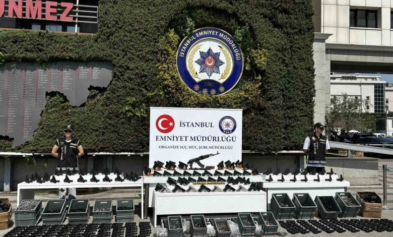 İstanbul’da "yeni nesil mafyalara" dev operasyon: 69 gözaltı 1 istanbulda yeni nesil mafyalara dev operasyon 69 gozalti f84a600ea77d |