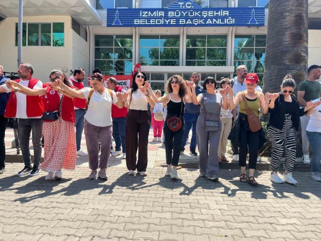 izmir buyuksehir belediyesinde grev dorduncu gununde ec411517fad9 |