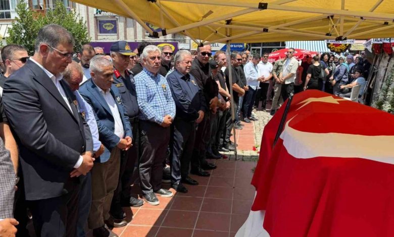 İzmir esnaf camiası Salih Yiyitalp’i Kaybetti 1 izmir esnaf camiasi salih yiyitalpi kaybetti a1157f82c181 |