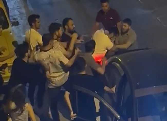izmir sokaklarinda tekmeler yumruklar konustu f2f07c4afb50 |