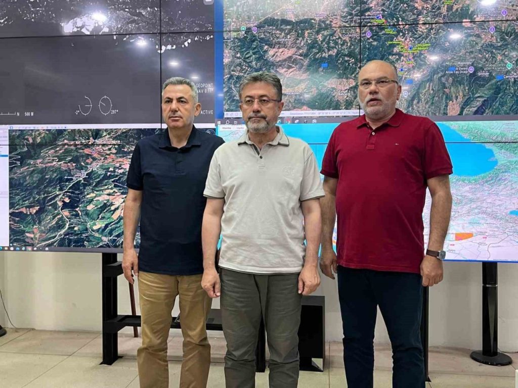 izmirde 5 koy ve 2 mahalle tedbiren bosaltildi 222c36afe0ed |