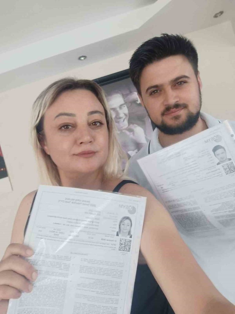 izmirde anne ogul sinav heyecanini birlikte paylasti e913dc67f596 |