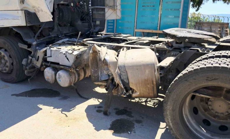 iznikte tir ile kamyonet carpisti 1 agir yarali a4c72faa6d36 |