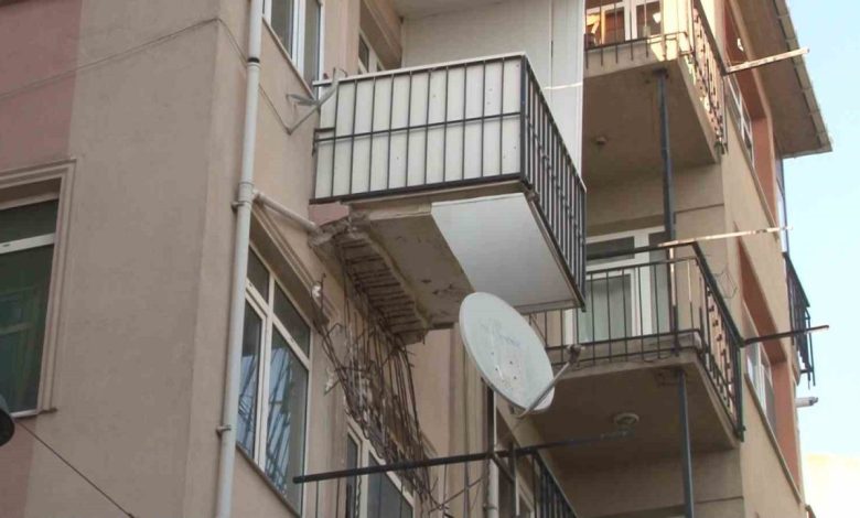 kadikoyde bir binanin 3 katindaki balkon coktu 1faf0b53195d |