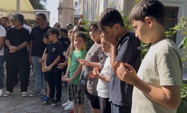 Karne gününde görevi başında fenalaşan öğretmen hayatını kaybetti 1 karne gununde gorevi basinda fenalasan ogretmen hayatini kaybetti 116bcd52d63e |