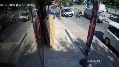 kartalda arac kapisina carpan motosiklet surucusu yaralandi 13b49471393d |