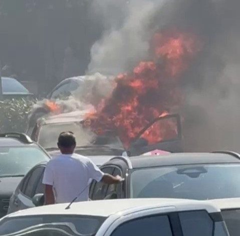 kartalda otomobil alev alev yandi 871e7925039c |