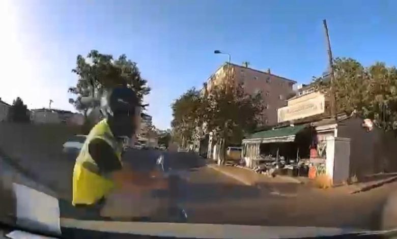 kartalda otomobille carpisan motosikletli havaya savruldu de6a254c354f |