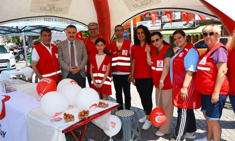 Kızılay'ın kuruluşunun 157. Yılı Edremit'te kutlandı 1 kizilaymanset |
