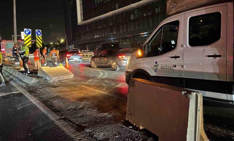 kucukcekmece e 5te beton bariyere carpan otomobil yan yola girdi 7feceaa9765e |