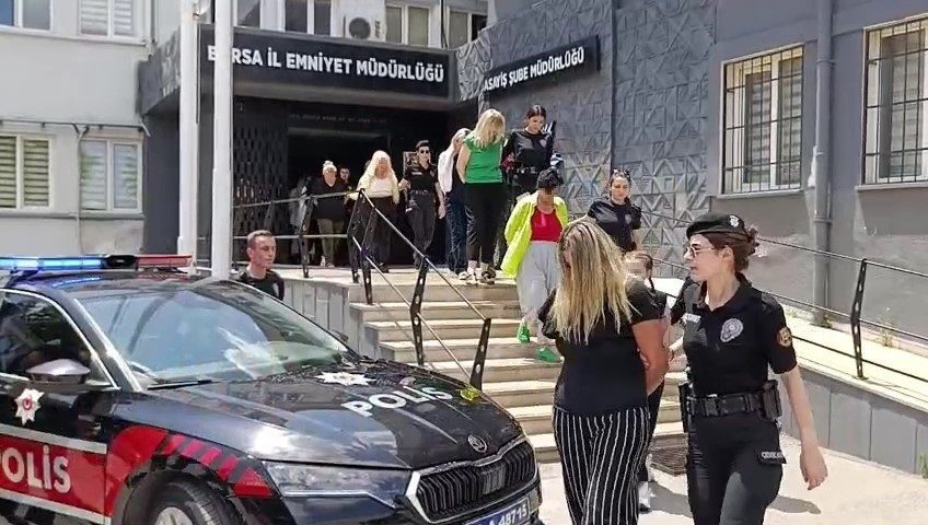 masaj salonunda musterilere sosyal medya kontrolu fbb7db68a05b |