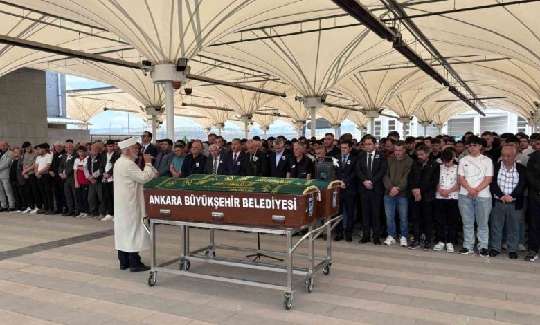 Mersin’de boğularak hayatını kaybeden Mehmet Erdem Akdeniz Ankara’da toprağa verildi 1 mersinde bogularak hayatini kaybeden mehmet erdem akdeniz ankarada topraga verildi 39d59bfe9ab9 |