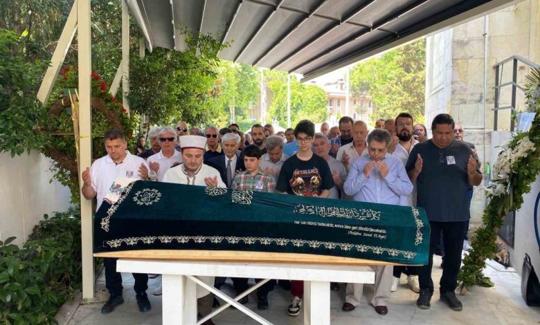 "Mona Roza"ya ilham olan Muazzez Akkaya Giray, son yolculuğuna uğurlandı 1 mona rozaya ilham olan muazzez akkaya giray son yolculuguna ugurlandi 5b247fd41667 |