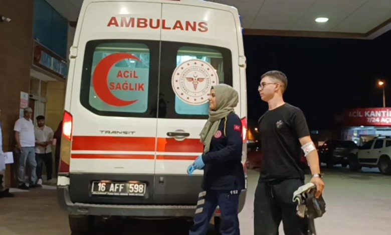 Motosiklet sürücüsü aracın altına girdi: 1 yaralı 1 motosiklet surucusu aracin altina girdi 1 yarali fc82e649eecb |