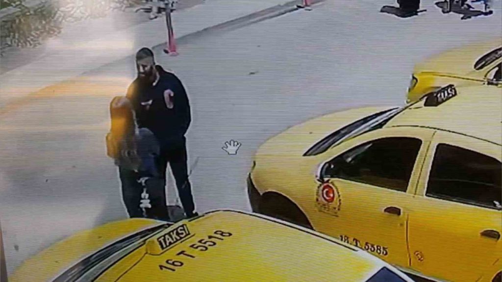 nisanlisini sokak ortasinda silahla vurdu 68179f9f5b17 |