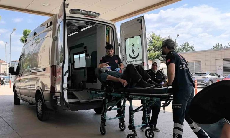 Otomobil ile traktör çarpıştı: 1 yaralı 1 otomobil ile traktor carpisti 1 yarali acc092c56d99 |