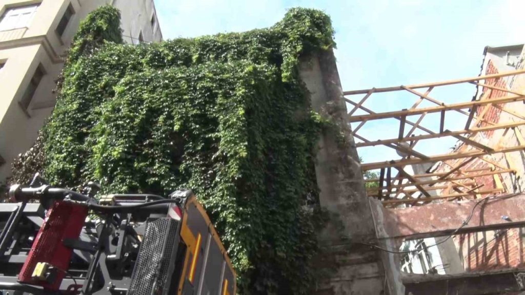 taksimde metruk binada yangin c3fb59eba4fa |