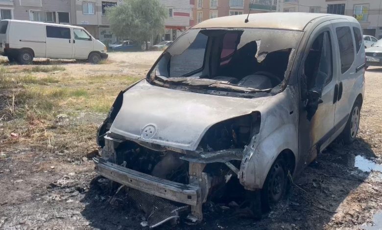 tarlada baslayan yangin 2 araci kule cevirdi e199b44530d1 |