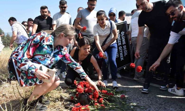 tosbi iscilerinden olum yolu protestosu 4f2da86278e9 |