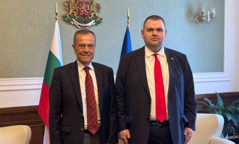 Turhan Gençoğlu’ndan Bulgaristan çıkarması 1 turhan gencoglundan bulgaristan cikarmasi bce61d1b50e1 |