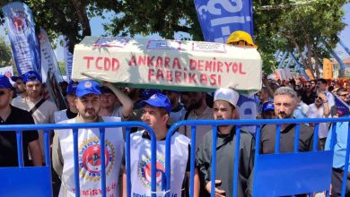 turk is bagli oldugu sendikalarla birlikte maliye bakanligina yurudu 461250252ded |
