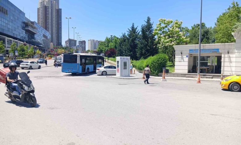 Vale ile otobüs şoförünün demir çubuklu kavgası kamerada 1 vale ile otobus soforunun demir cubuklu kavgasi kamerada af3a54340807 |