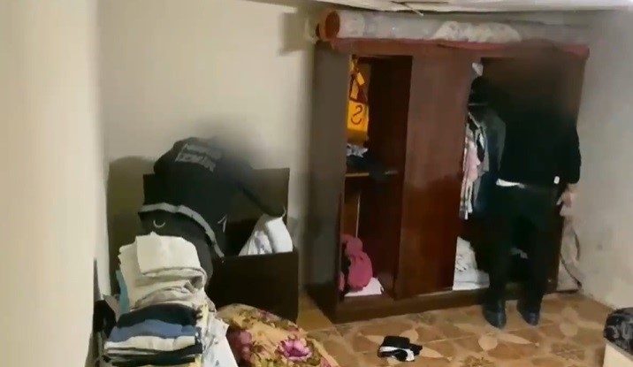 zehir yuvalarina uc aylik takibin ardindan baskin 20 tutuklama 20cadf7b95af |