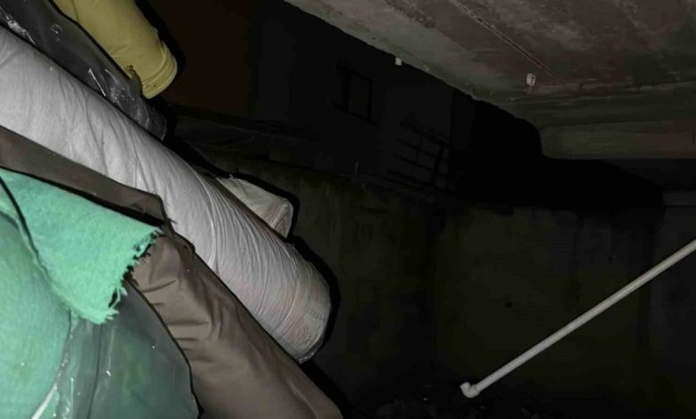 Zeytinburnu’nda 4 katlı binanın arka cephesindeki duvar yıkıldı 1 zeytinburnunda 4 katli binanin arka cephesindeki duvar yikildi 8cc871ae9e38 |