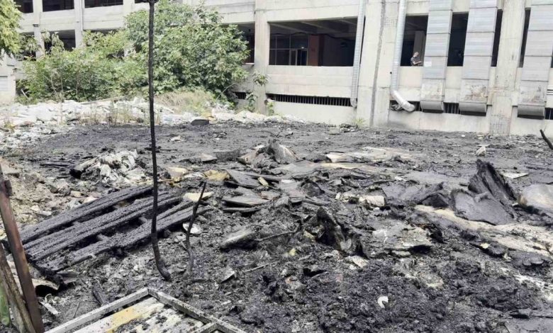 zeytinburnunda hurdalik alanda yangin panigi yogun duman cevre ilcelerden goruldu 8d9f519c07c2 |