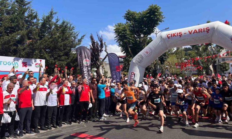 15 temmuz sehitlerini anmak icin cengelkoy 5 vatan kosusunda kostular 061455eea7ff |