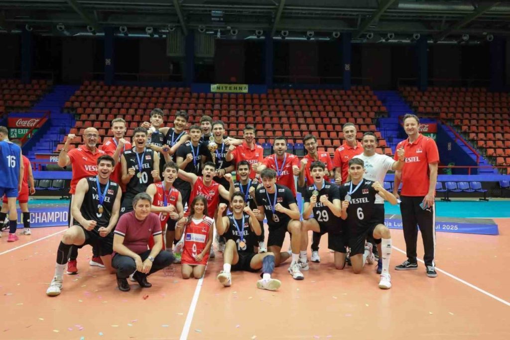 19 yas alti erkek milli takimi balkan sampiyonu oldu d4c2e103c7b0 |