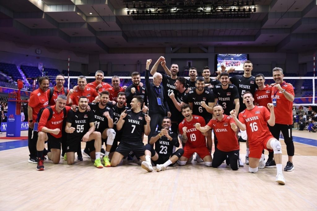 a milli erkek voleybol takimi almanyayi 3 1 maglup etti 958b0a9f6881 |
