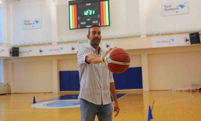 Adnan Önder Külçebaş: "Sağlıklı kaldığımız sürece takımımız yarışmacı olacaktır" 1 adnan onder kulcebas saglikli kaldigimiz surece takimimiz yarismaci olacaktir b56b0f6bfe11 |