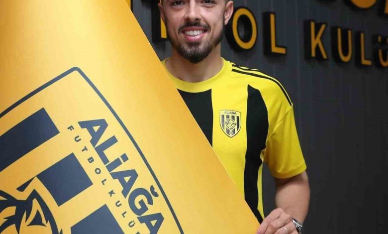 aliaga fk vanspordan harun kavaklidereyi renklerine bagladi eaad2f26df96 |