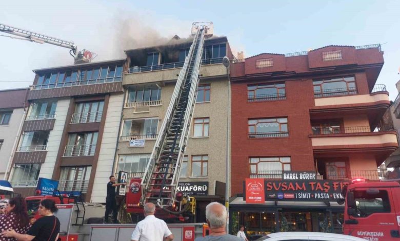 Ankara’da bir binanın en üst katından korkutan yangın 1 ankarada bir binanin en ust katindan korkutan yangin 8a7abf7fa9a4 |