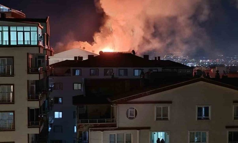 Ankara’da çatı katı yangını 1 ankarada cati kati yangini a4c51c5c77d2 |