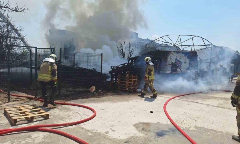 Ankara’da fabrika deposunda yangın 1 ankarada fabrika deposunda yangin 943adefff64a |