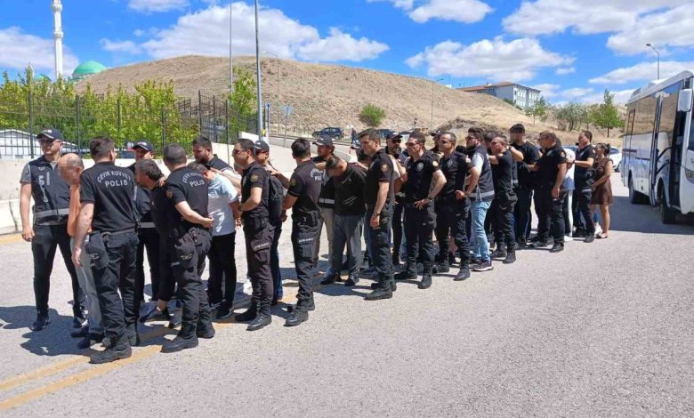 Ankara’da haraç çetesine operasyon: 14 gözaltı 1 ankarada harac cetesine operasyon 14 gozalti cedbd85fd036 |