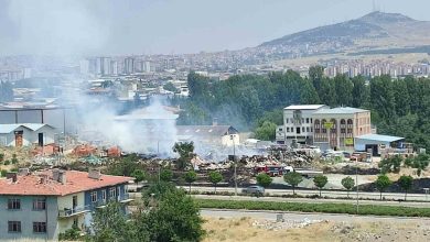 ankarada otluk alanda cikan yangin fayans deposunu kule cevirdi b8a79c18fed8 |