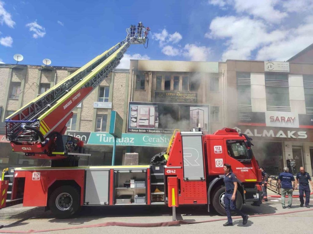 ankarada siteler sanayi bolgesinde yangin 7ae5ec909078 |